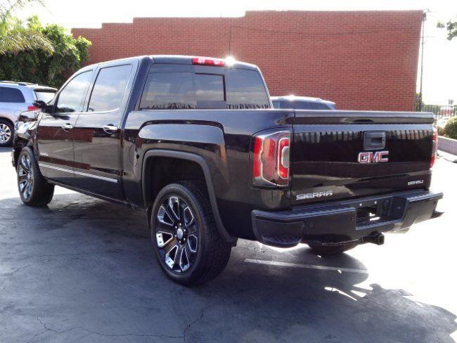 Loaded with options 2017 GMC Sierra 1500 Denali crew cab