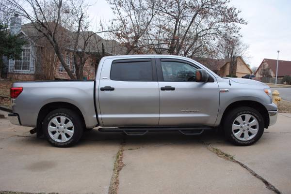 Well cared 2010 Toyota Tundra SR5 Extended Crew Cab