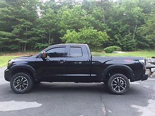Lots of extras 2010 Toyota Tundra Base Crew Cab