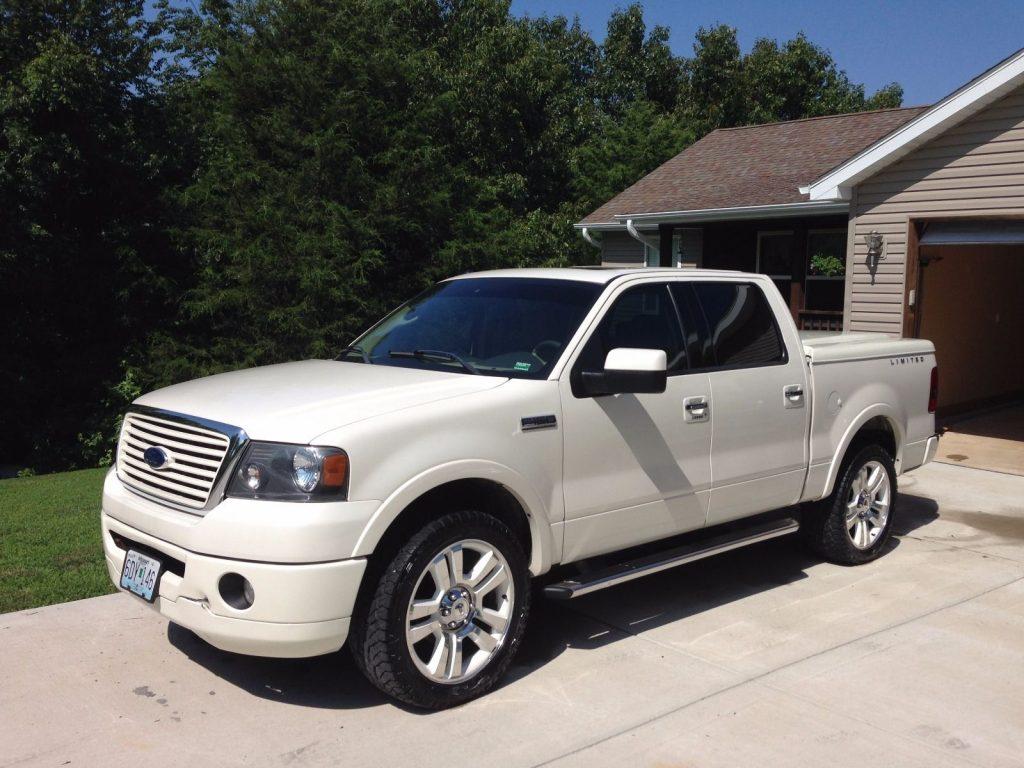 Mint condition 2008 Ford F 150 LIMITED crew cab
