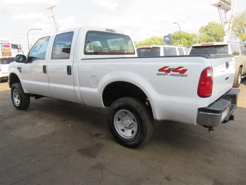 loaded with options 2008 Ford F 250 XL Crew Cab 4WD