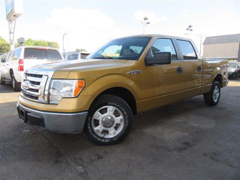 well equipped 2009 Ford F 150 XLT RWD crew cab