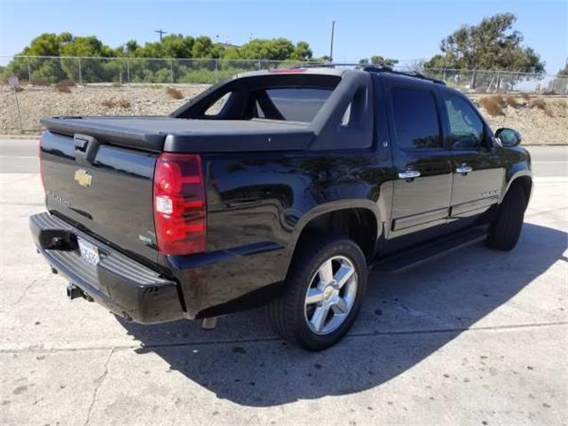 loaded 2011 Chevrolet Avalanche LT crew cab