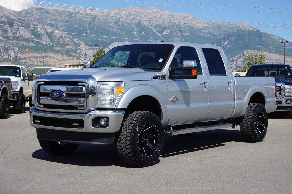 well optioned 2012 Ford F 350 LARIAT crew cab