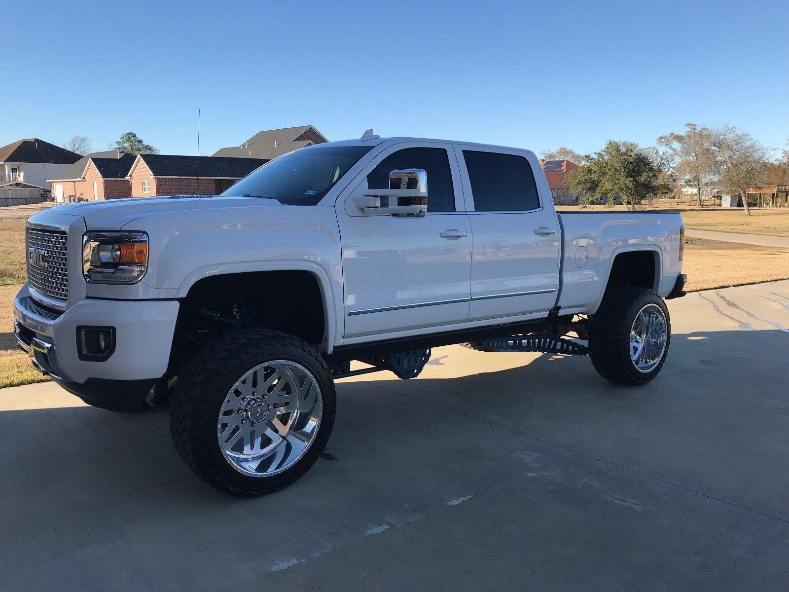 fully loaded 2016 GMC Sierra 2500 Denali 4X4 crew cab for sale