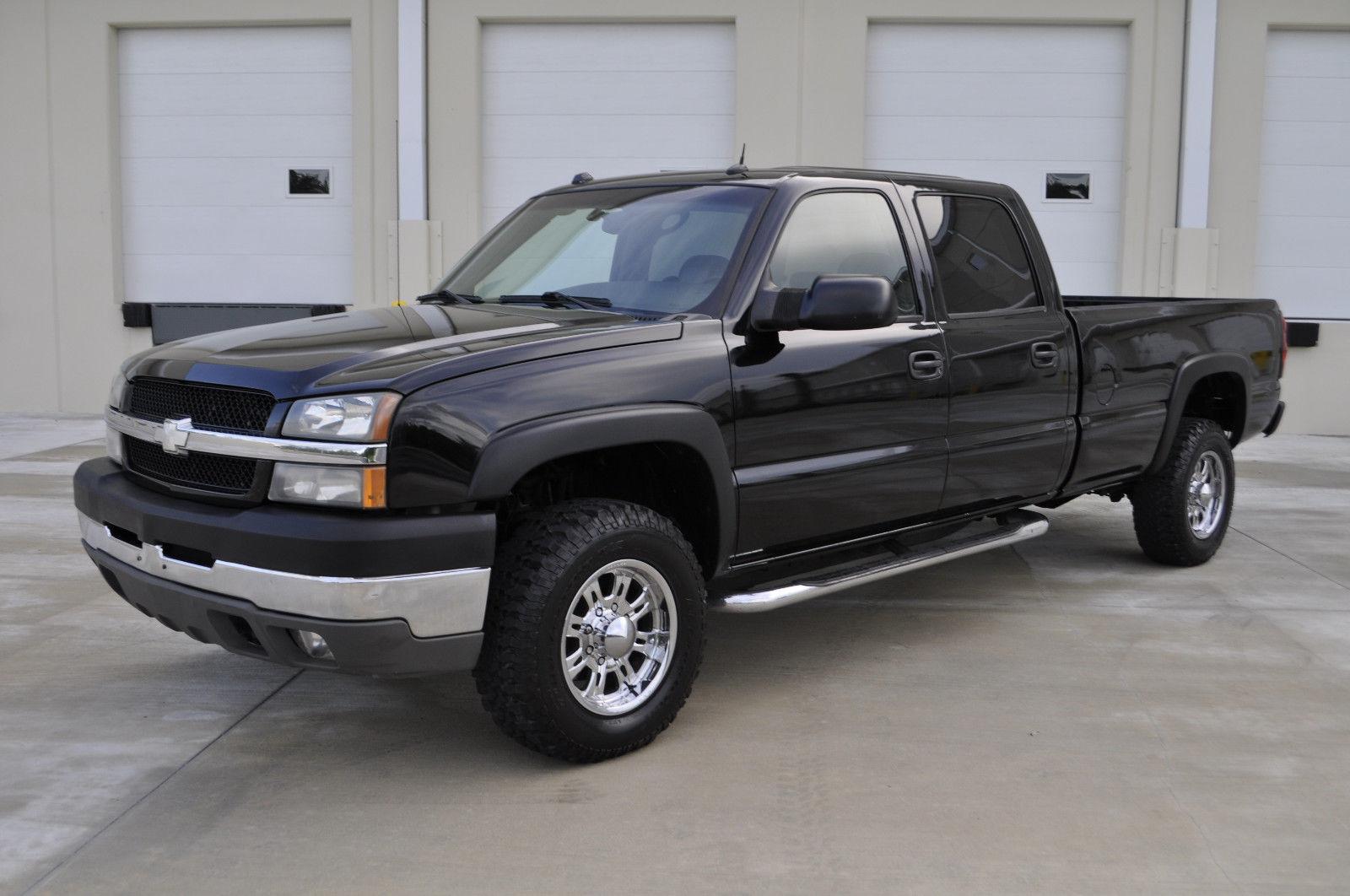 great shape 2004 Chevrolet Silverado 3500 HD SRW 4×4 crew cab for sale