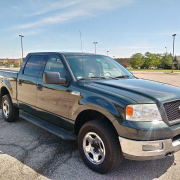 very nice 2004 Ford F 150 XLT crew cab for sale