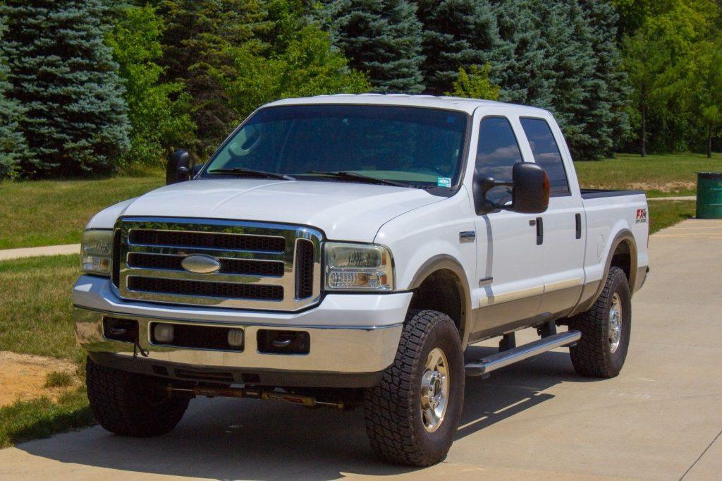 rust free 2005 Ford F 250 4WD Lariat crew cab