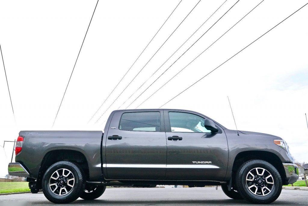 loaded with options 2014 Toyota Tundra SR5 crew cab