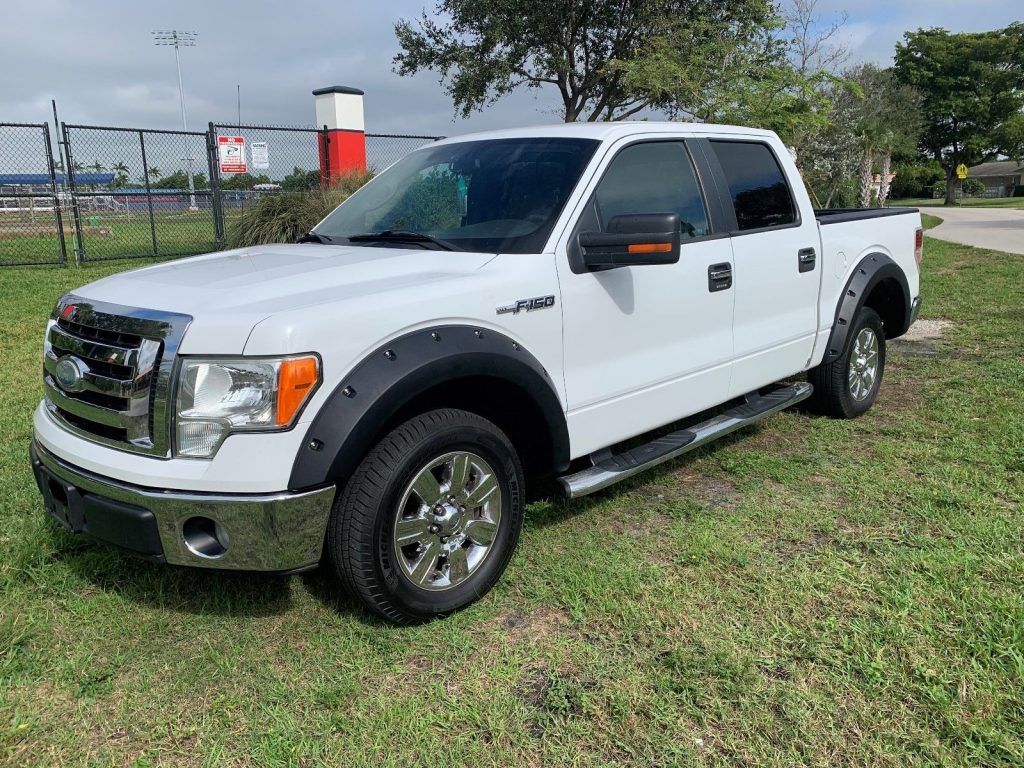 low miles 2009 Ford F 150 XLT crew cab