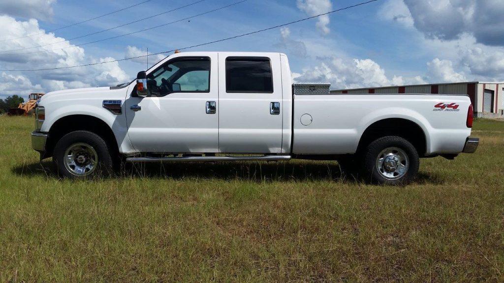 many extras 2009 Ford F 250 crew cab