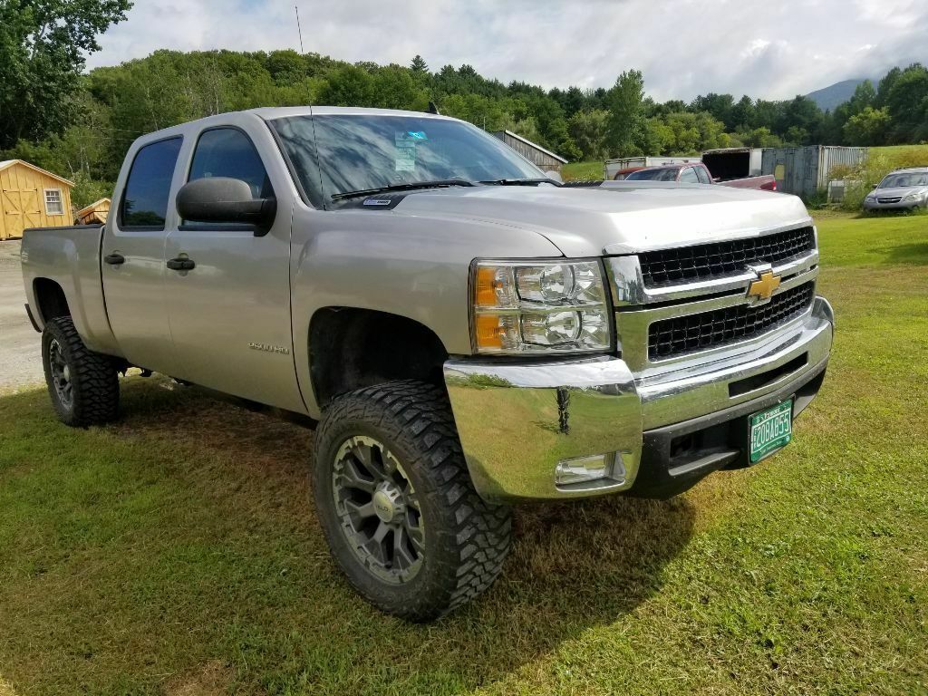 well maintained 2007 Chevrolet Silverado 2500 crew cab