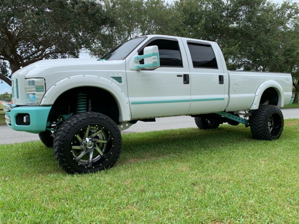 well modified 2008 Ford F 350 FX4 pickup crew cab