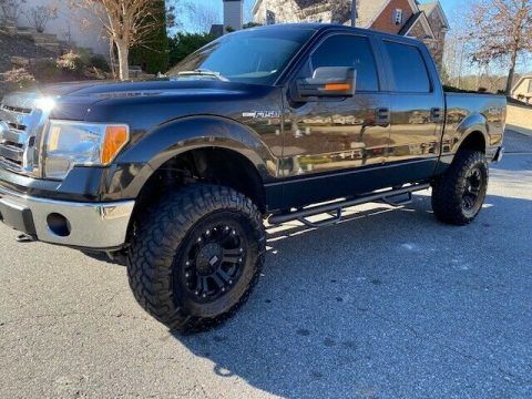 lifted 2010 Ford F 150 XLT crew cab for sale