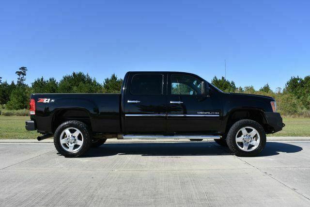 fully loaded 2012 GMC Sierra 2500 Denali crew cab