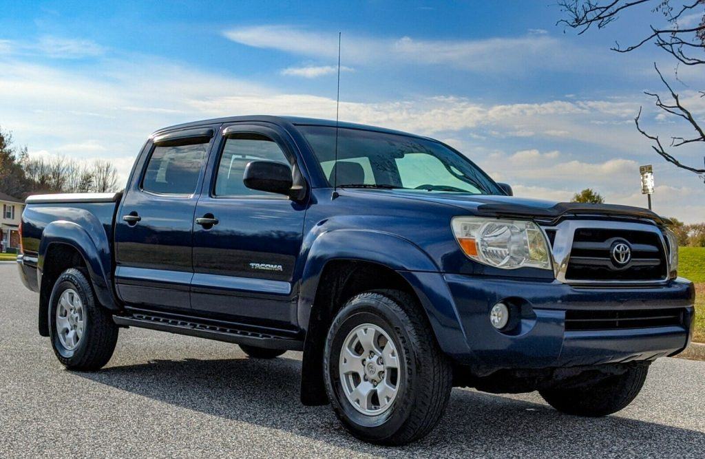 well maintained 2006 Toyota Tacoma crew cab