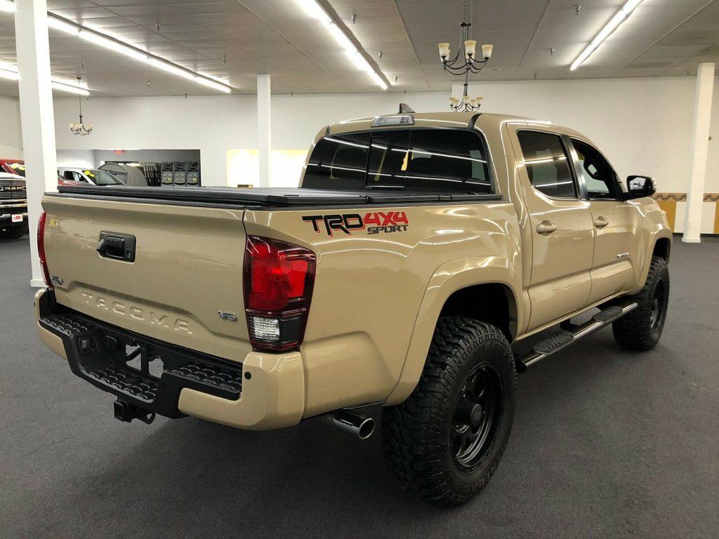 very clean 2018 Toyota Tacoma crew cab