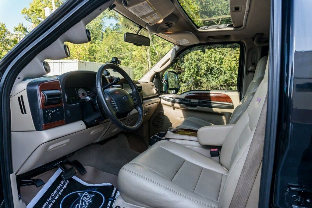 nicely modified 2005 Ford F 350 crew cab