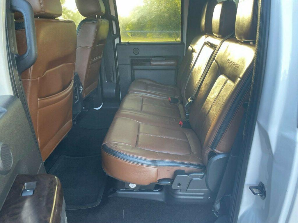 2014 Ford F 350 PLATINUM Crew Cab [well optioned]
