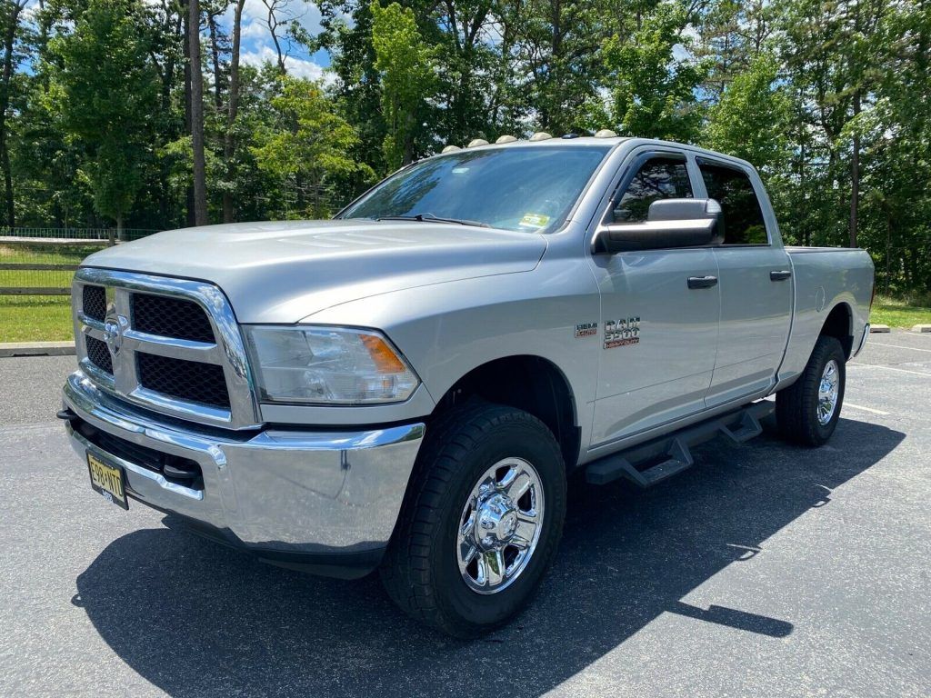 2015 Ram 3500 ST crew cab [well maintained]