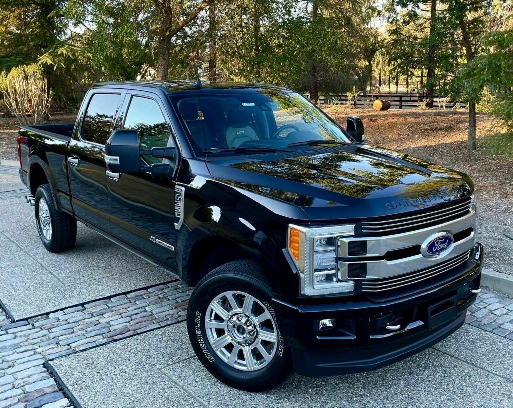 2019 Ford F-350 Super Duty Limited Crew Cab [every available option possible]