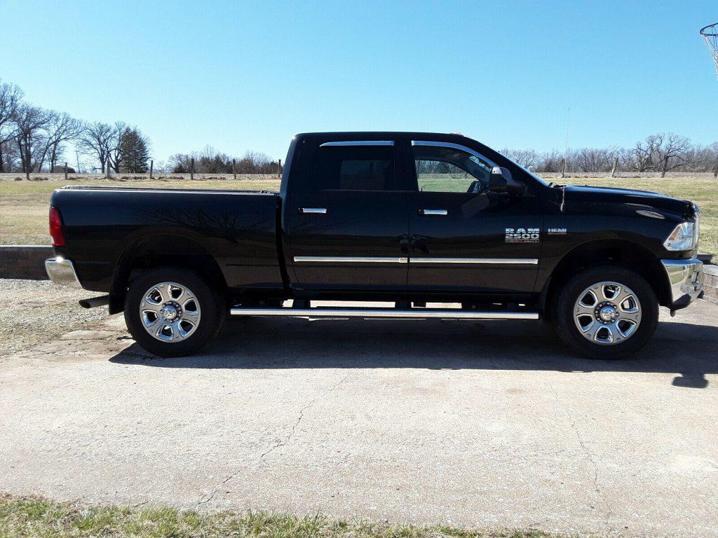 2018 Ram 2500 Crew Cab [outstanding condition]