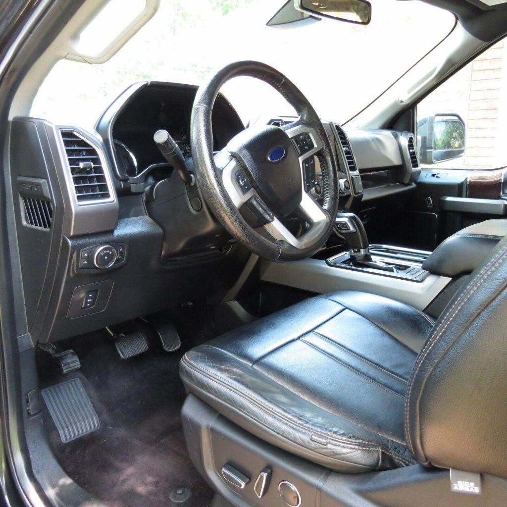 2015 Ford F-150 Platinum crew cab [excellent condition]