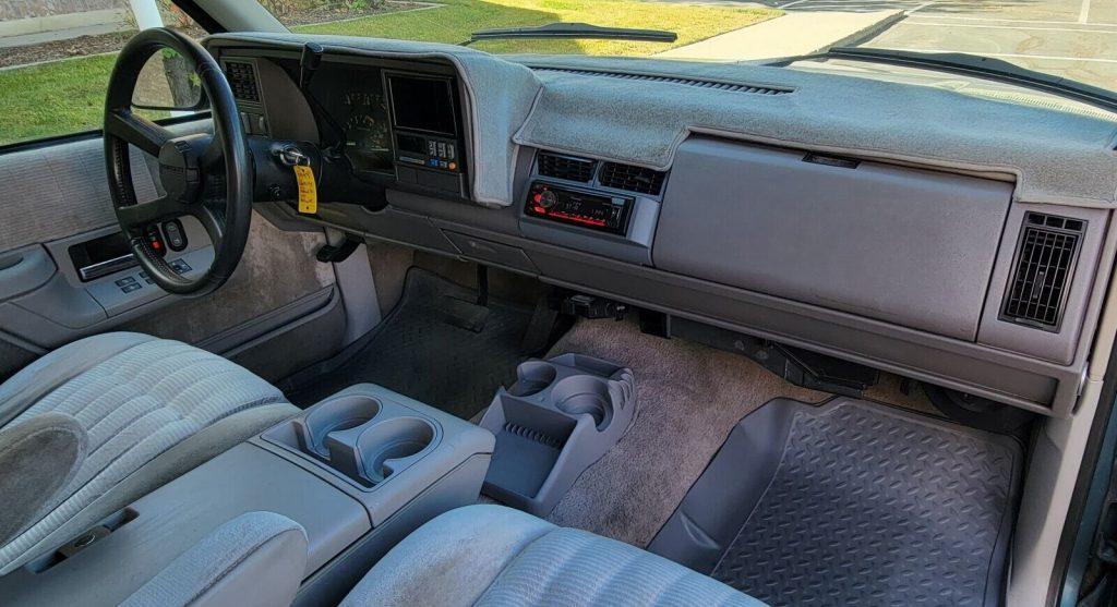 1993 Chevrolet C/K Pickup 3500 Silverado crew cab [runs and drives amazingly]