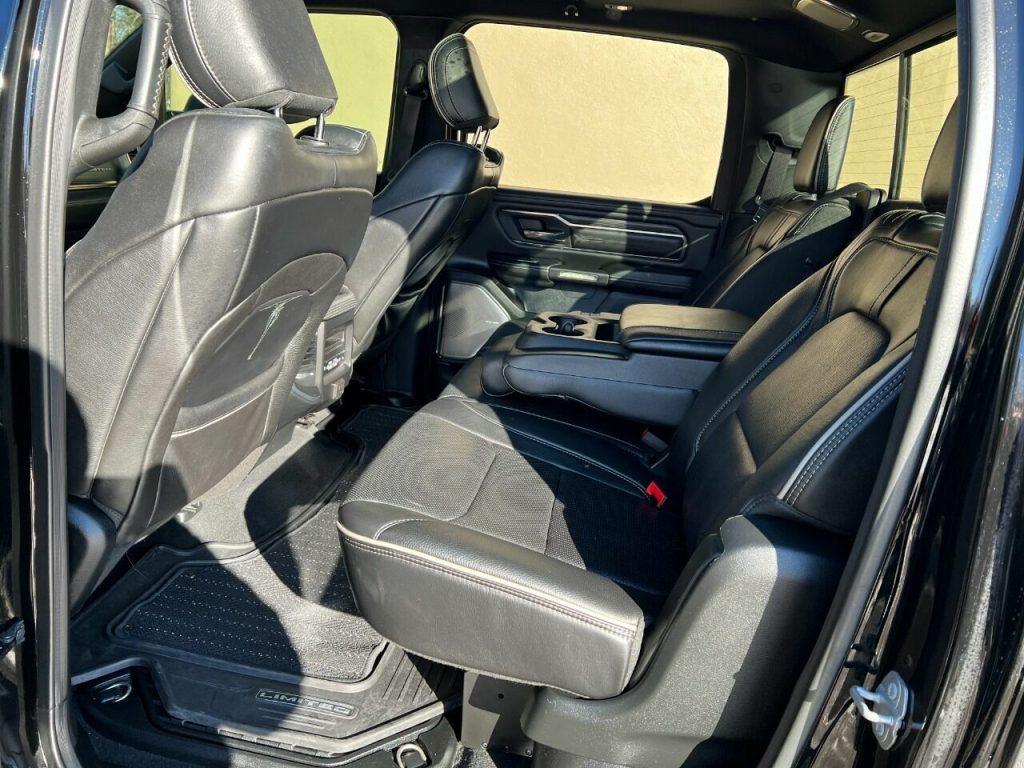 2019 Ram 1500 Limited 4×4 Crew Cab [loaded with options]