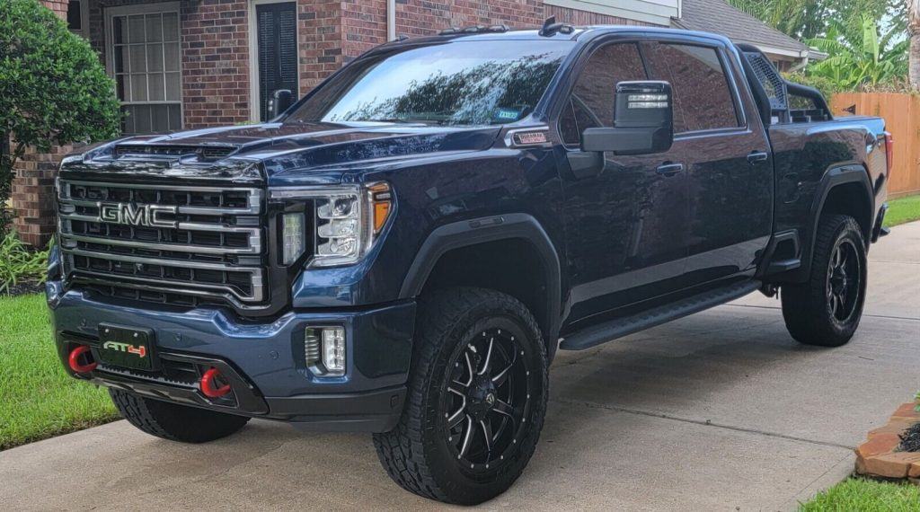 2021 GMC Sierra 2500 AT4 crew cab [meticulously maintained]