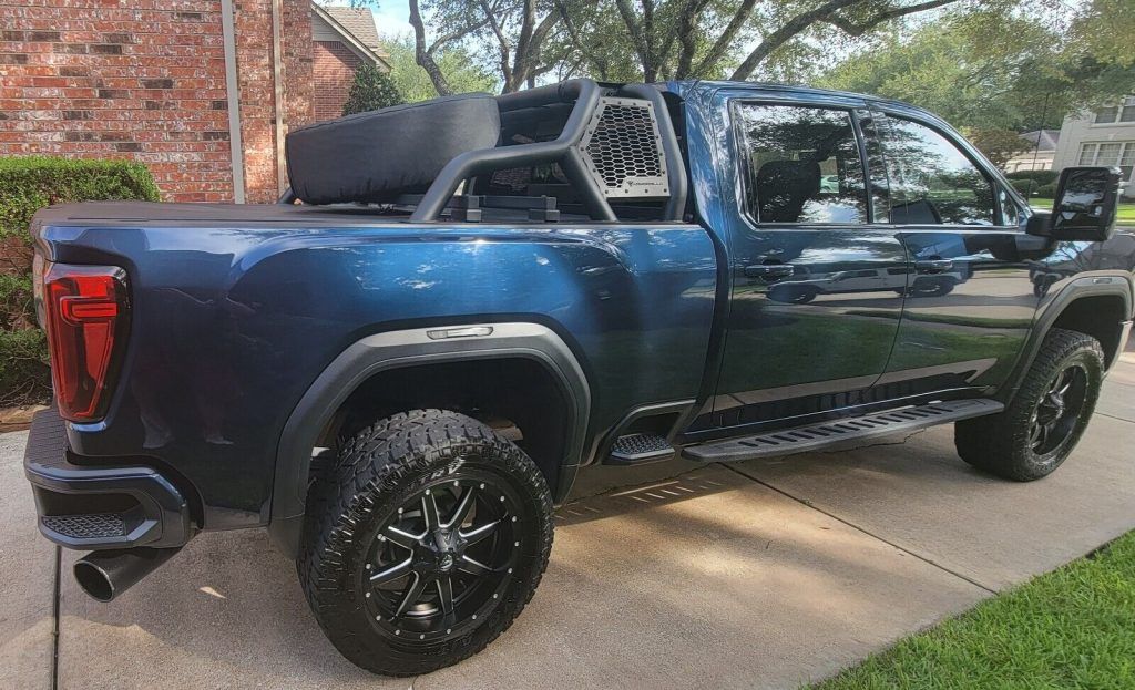 2021 GMC Sierra 2500 AT4 crew cab [meticulously maintained]