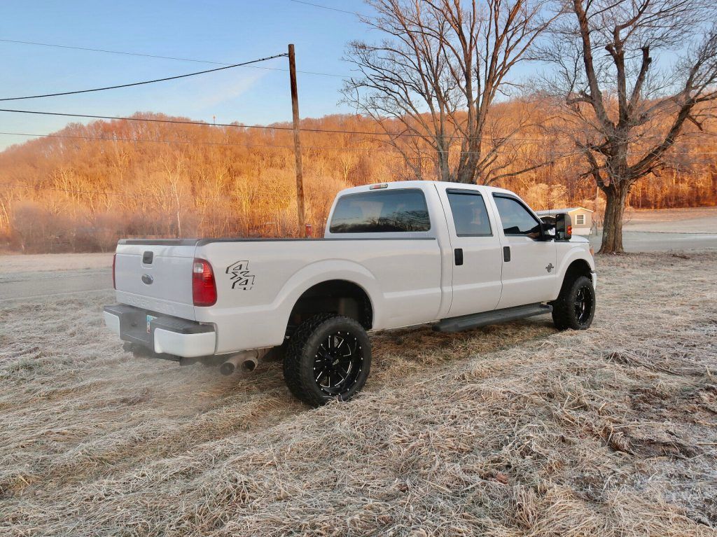 2016 Ford F-350 XL crew cab [clean southern truck with many extras]