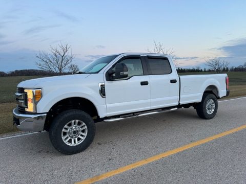 2017 Ford F-350 crew cab [minor dents] for sale